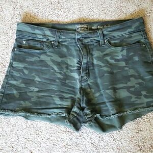 Levi's Signature Mid-rise shorts